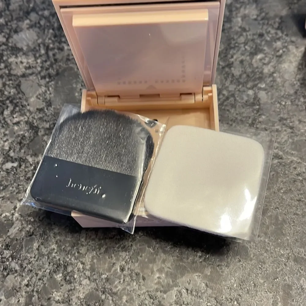 Benefit Cosmetics Hello Happy Velvet Powder Foundation no. 11 last one in stock